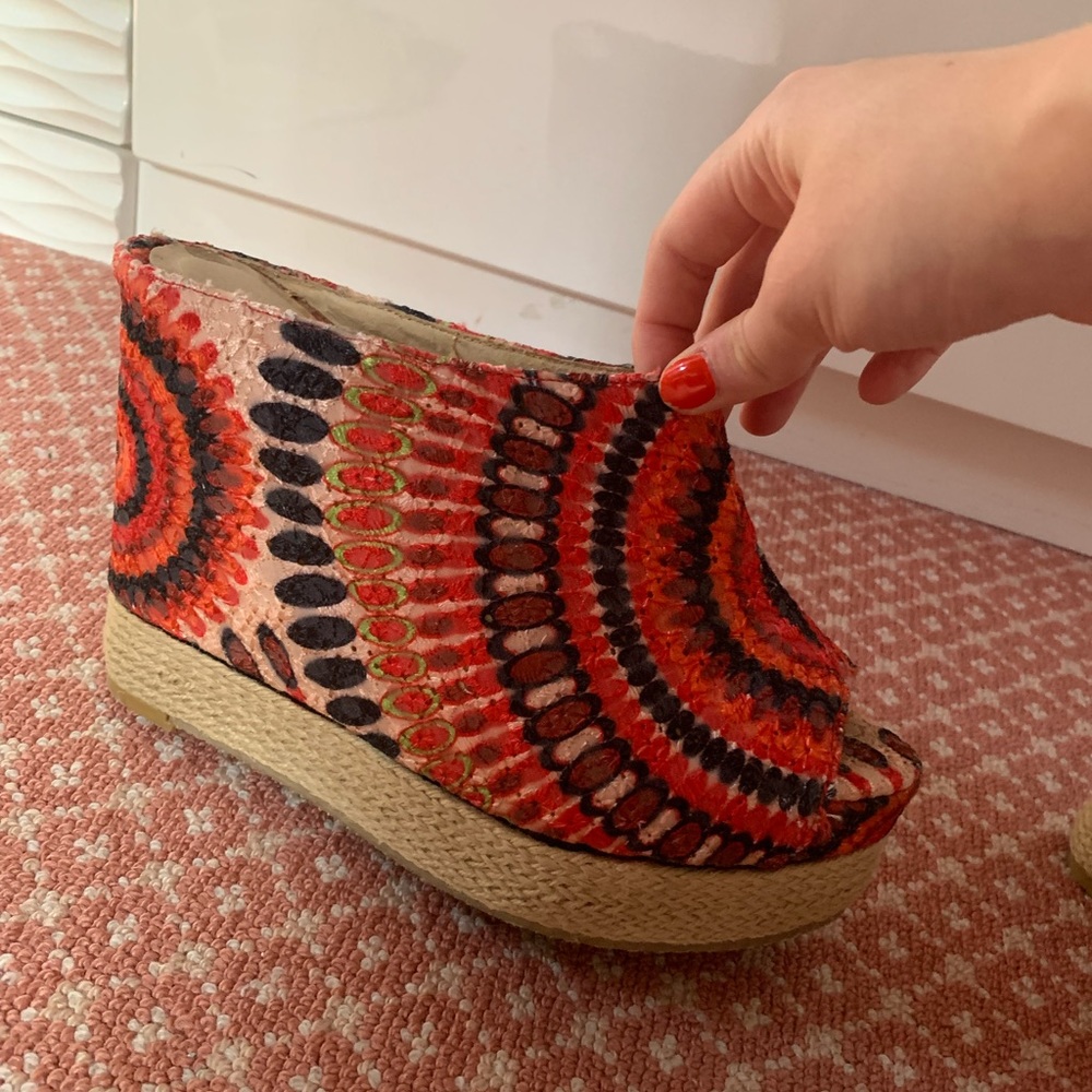 Chinese Laundry espadrille mule platform heel in size 9
